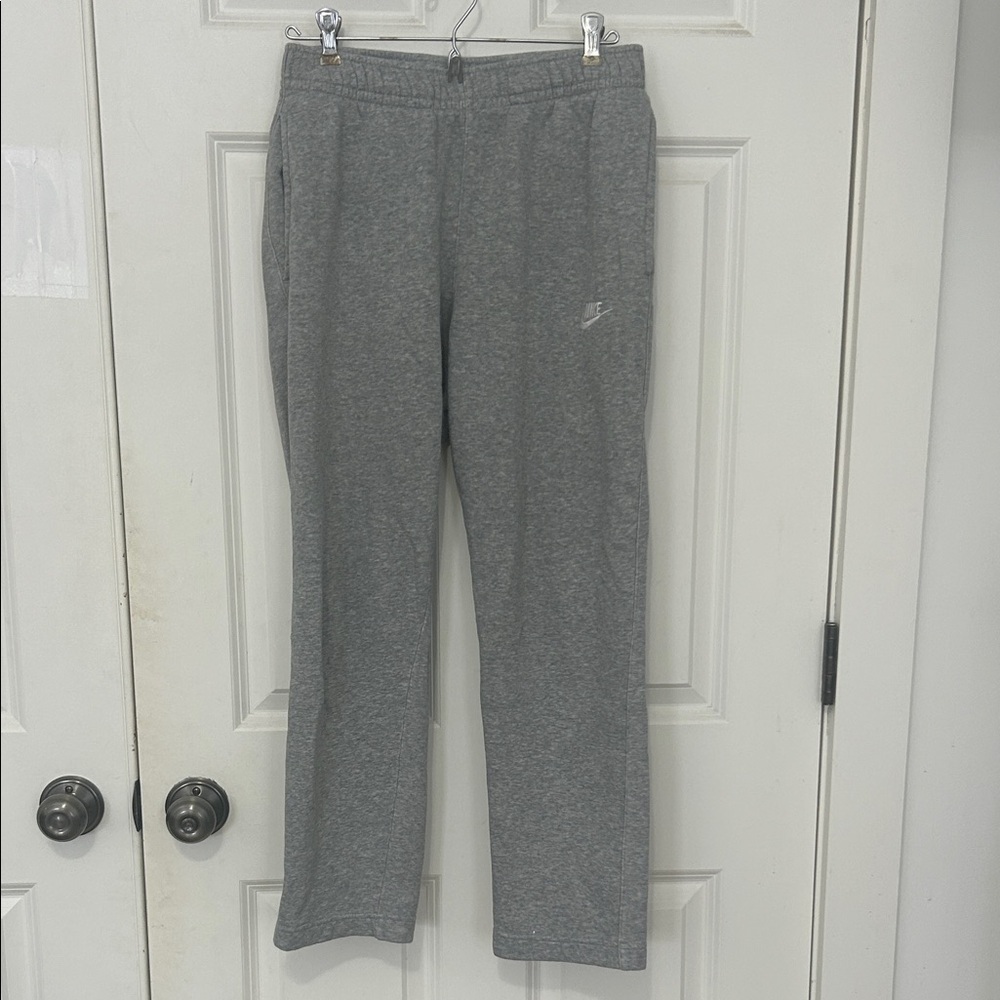 Nike Fleece Joggers size XS gray elasticwaist drawstring cotton blend inseam 26“